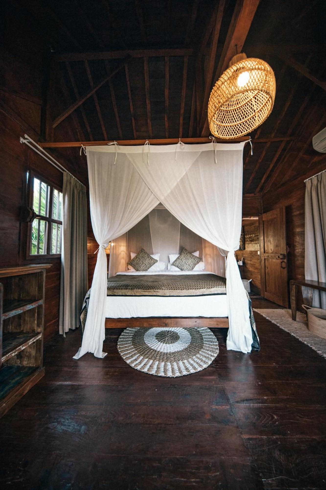Villa Ellya Areguling, For 8-10 Pax Kuta  Экстерьер фото