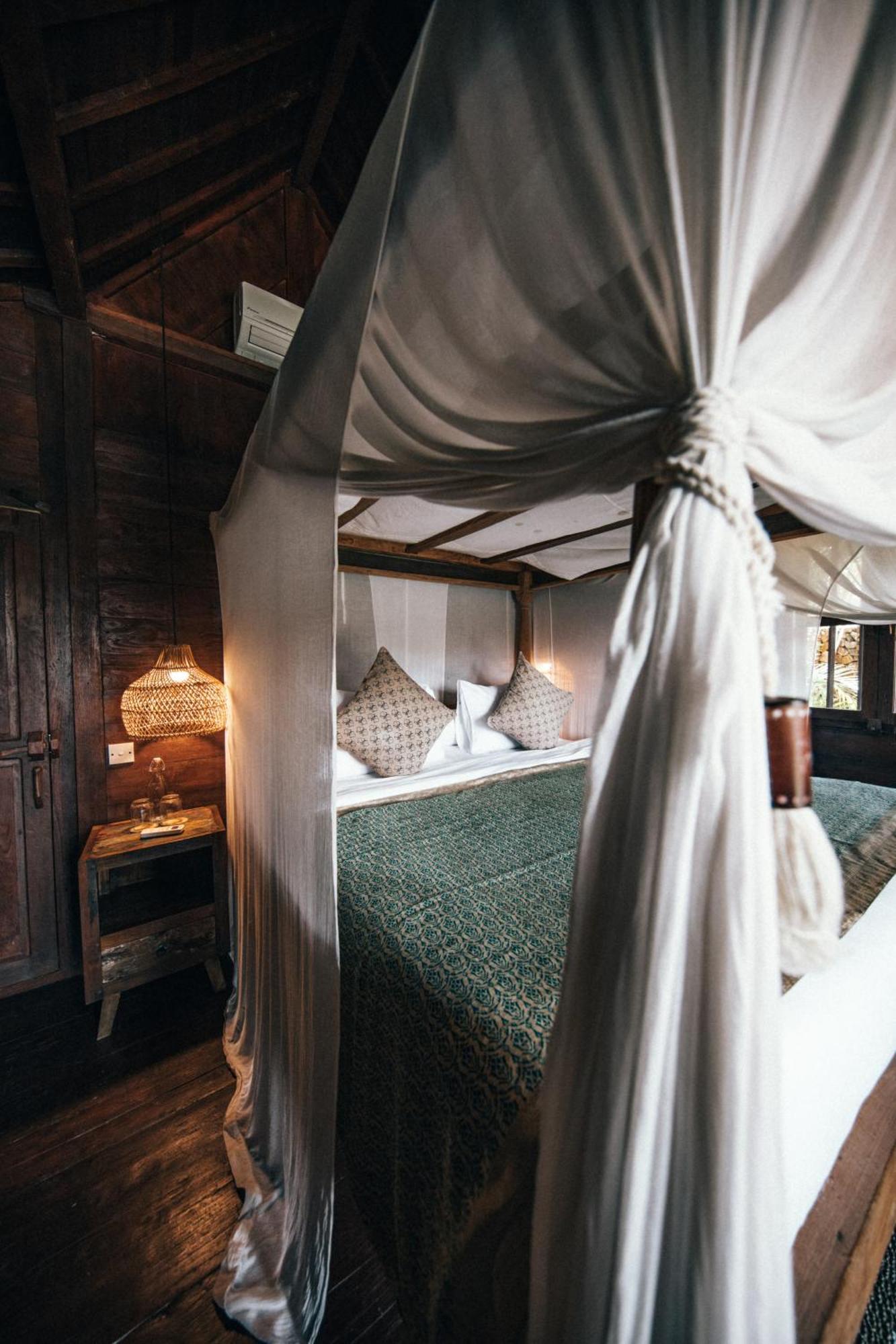 Villa Ellya Areguling, For 8-10 Pax Kuta  Экстерьер фото