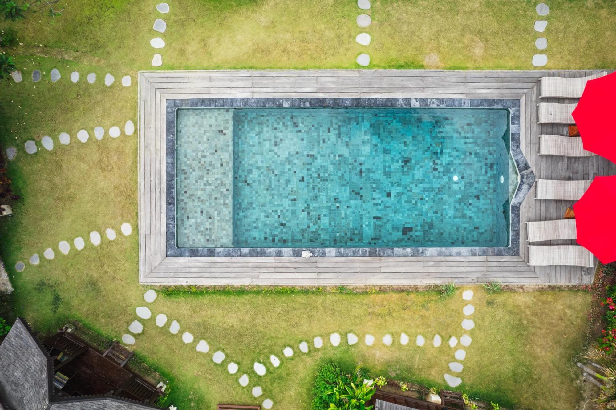 Villa Ellya Areguling, For 8-10 Pax Kuta  Экстерьер фото
